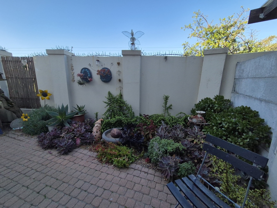 2 Bedroom Property for Sale in Parklands Western Cape